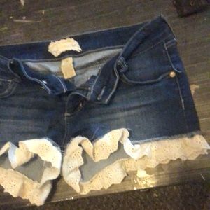 Altered state shorts with lace